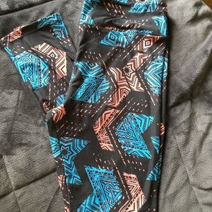TC LuLaRoe leggings NWOT